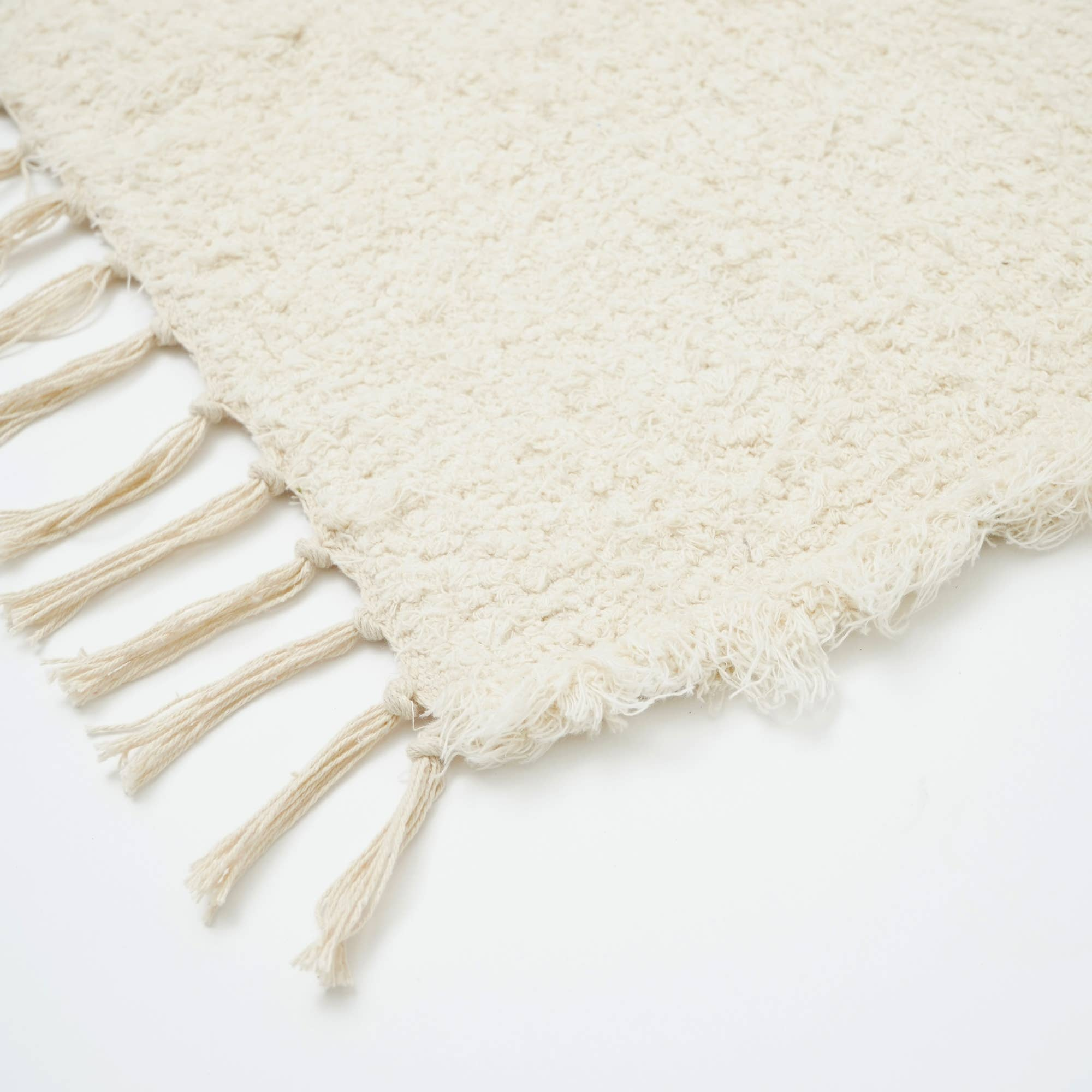 Camelot 36x24" White Cotton Blend Scatter Rug - Soft Textured Accent Rug for Living Room, Bedroom, Entryway | Rustic Fringed Design | Durable Home Décor, India