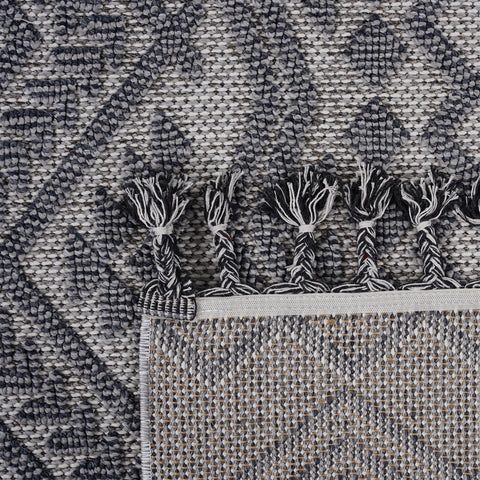 Guros Collection 5'x7" Traditional Area Rug - Stain Resistant Polypropylene Indoor/Outdoor Living Room, Bedroom, Entryway - Durable, Easy Care, White & Gray