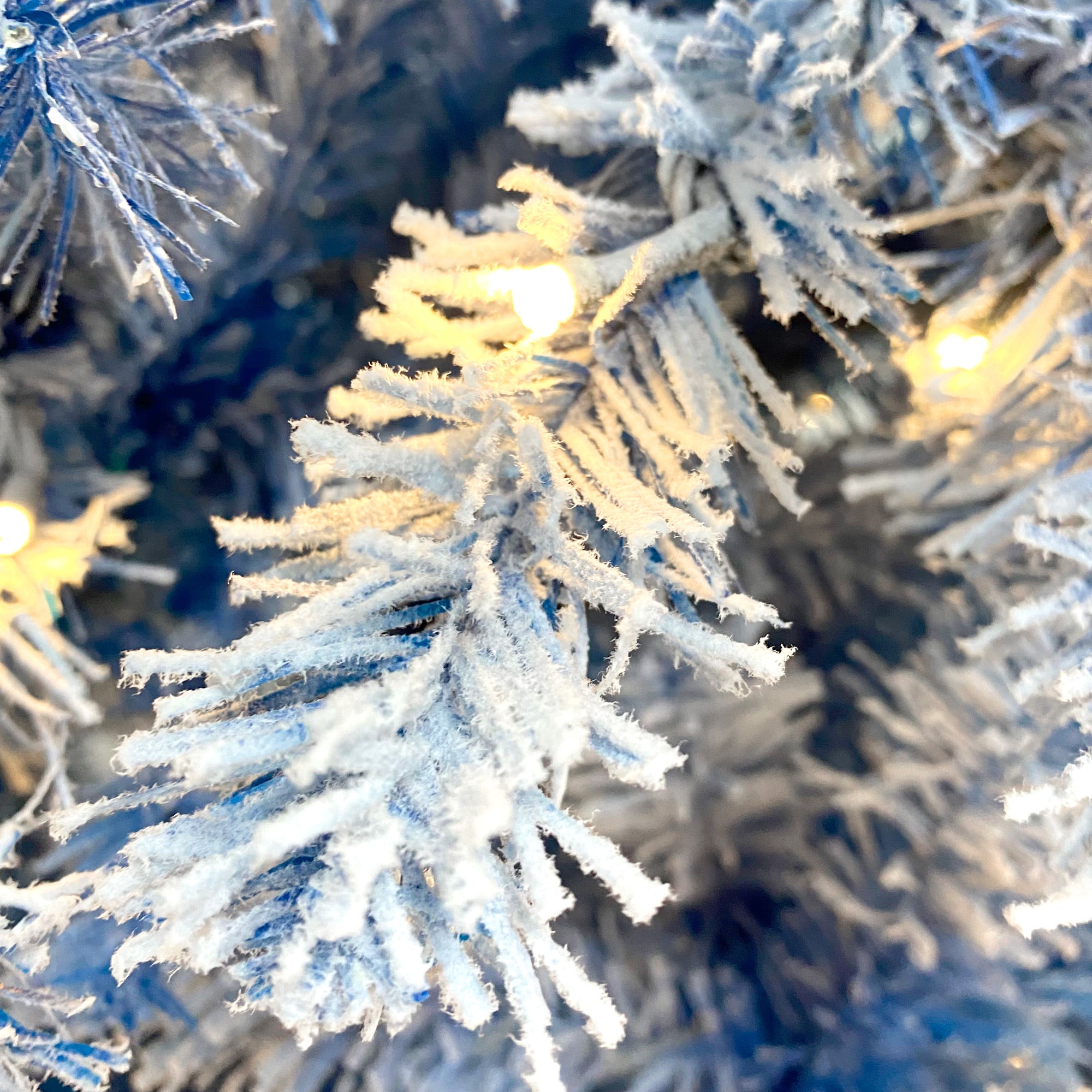 6FT Blue Snow Flocked Hinged Artificial Fir Christmas Tree for Indoor Holiday Decor, 750 Branch Tips, 300 Warm White LED Lights, Easy Assembly, Stable Base, Perfect for Living Room & Parties