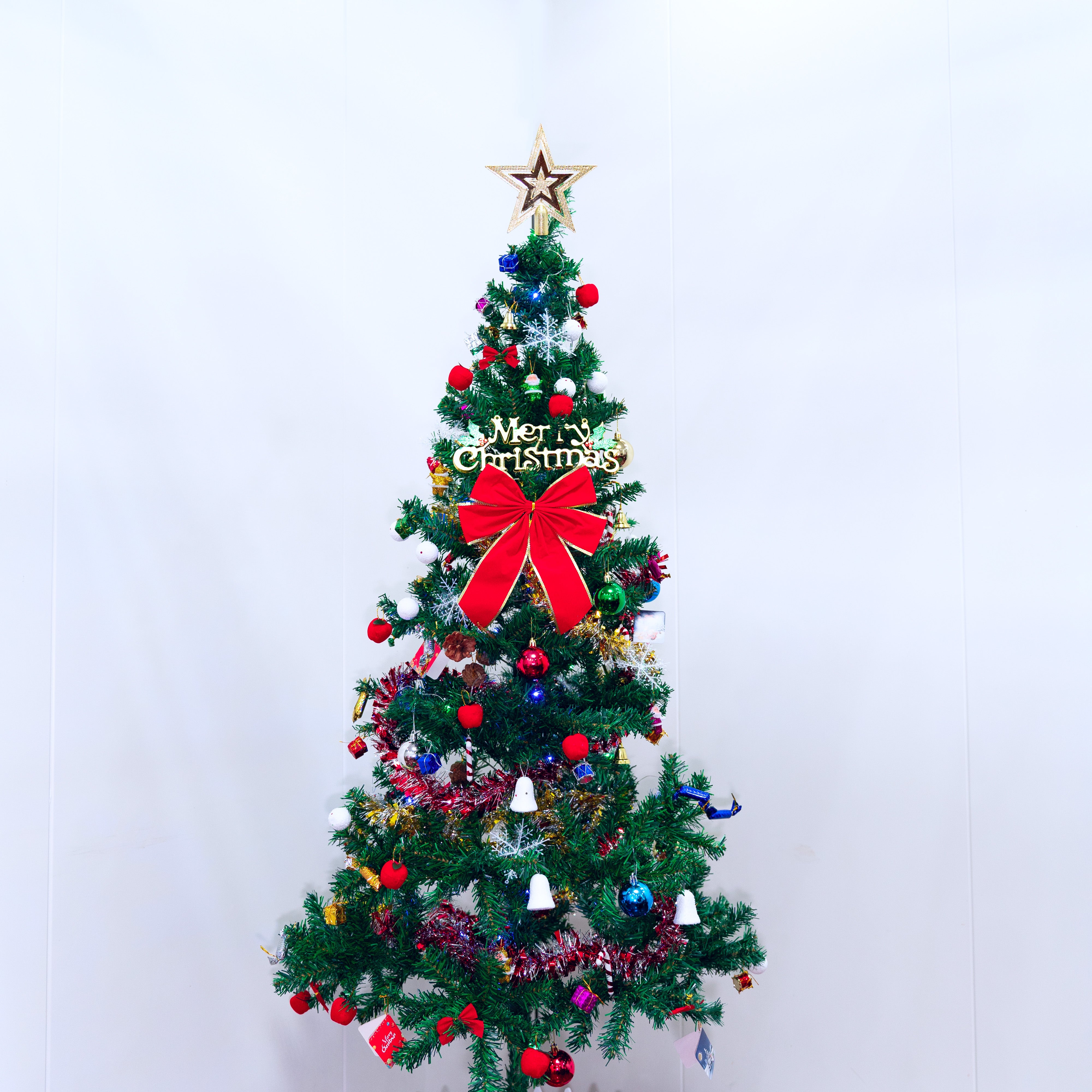 6ft Green Artificial Christmas Tree | Hybrid Hinged Design | Energy-Saving LED Lights | 195 Pendants & Tree Skirt Included | Durable Iron Stand | Indoor Home Decor