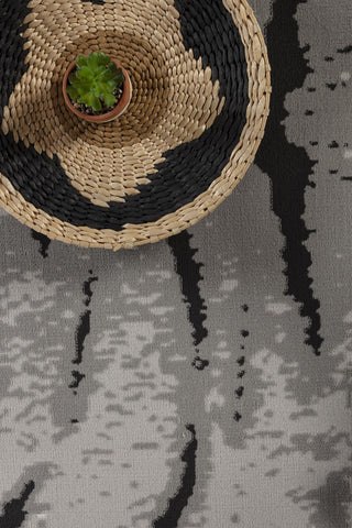 Rustic Gray Cowhide Area Rug | 5'3" x 7' | Realistic 3D Effect Polyester | Stain Resistant, Pet Friendly | Farmhouse, Lodge Decor | Machine-Made in Turkey