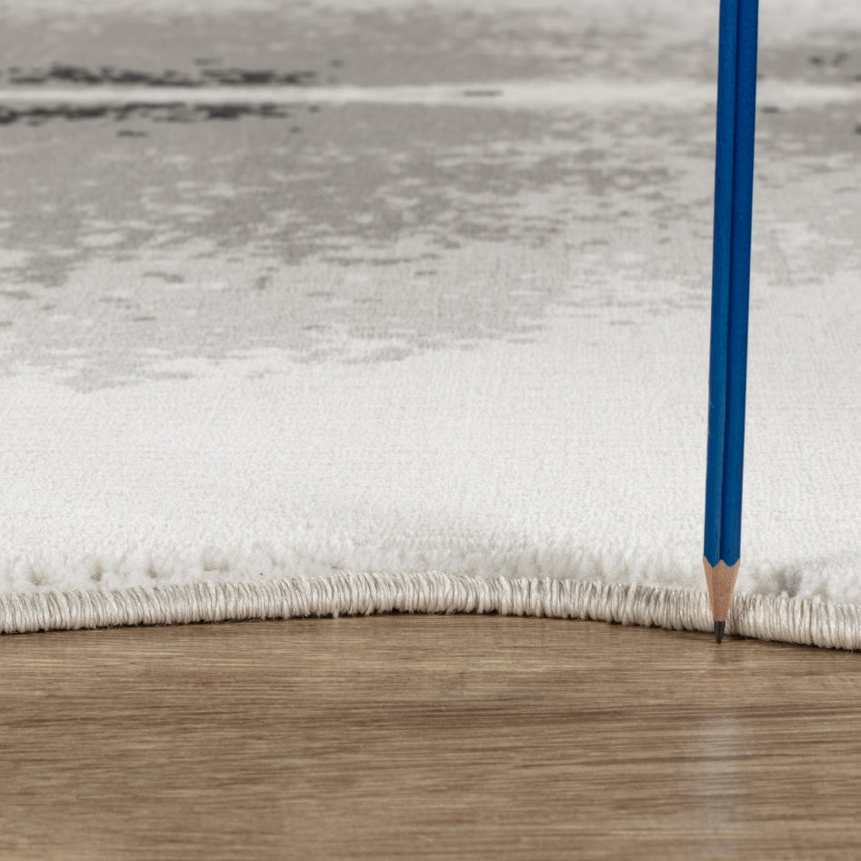 Hide GC_CHD1006 Gray 5x7 ft Area Rug - Soft Polyester Cowhide Style for Farmhouse, Rustic, Boho Living Room, Bedroom, Entryway - Stain Resistant, Durable, Machine-Made in Turkey